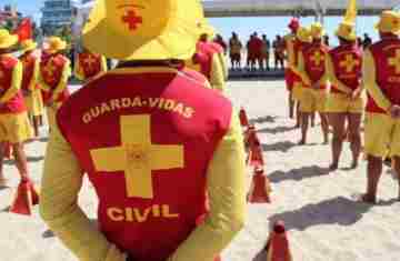  Corpo de Bombeiros abre inscrições para curso gratuito de guarda-vidas civil no Paraná